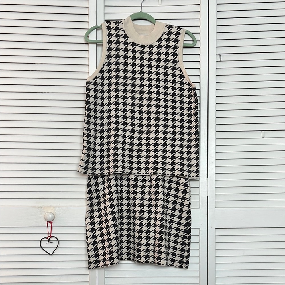 Loft outlet houndstooth grey and cream top and skirt